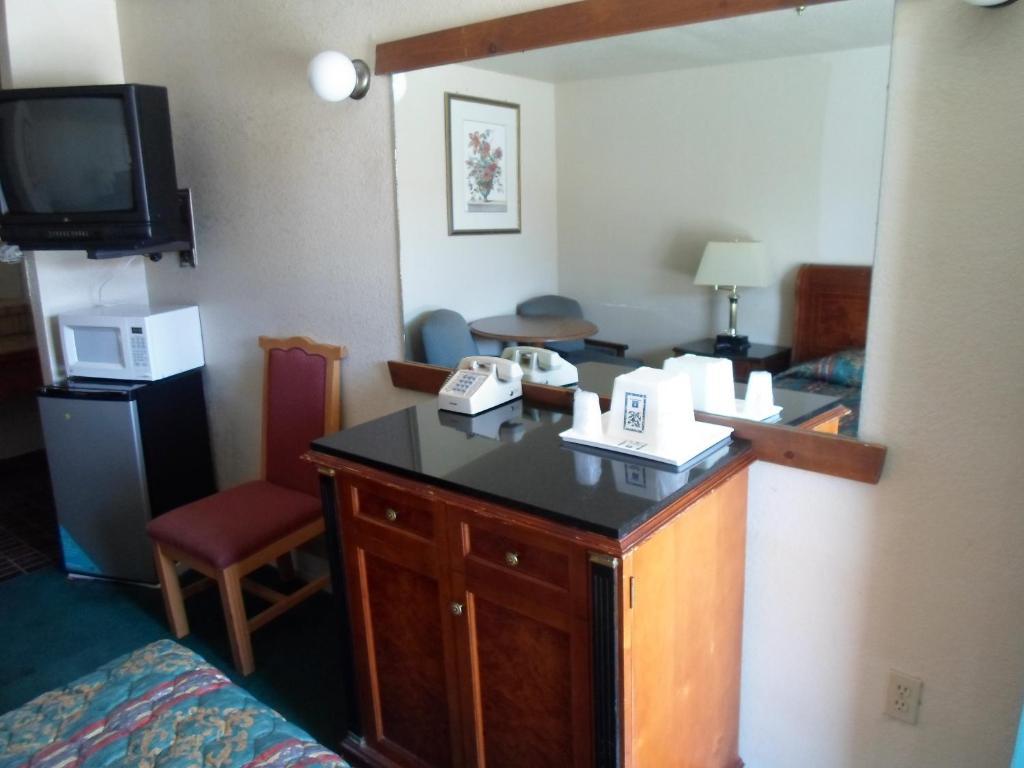 Budget Inn מורגן היל חדר תמונה