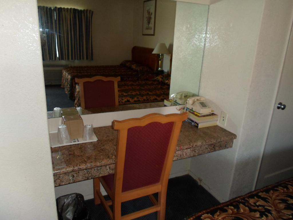 Budget Inn מורגן היל חדר תמונה