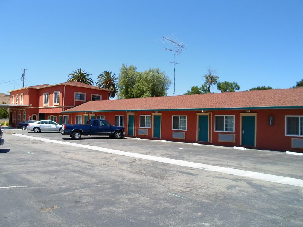 Budget Inn מורגן היל מראה חיצוני תמונה