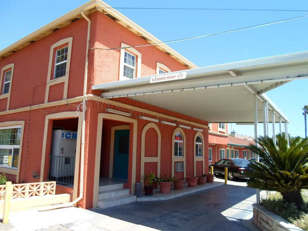 Budget Inn מורגן היל מראה חיצוני תמונה